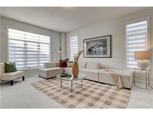 90 Spicer Street, Fergus, ON - Indoor Photo Showing Living Room