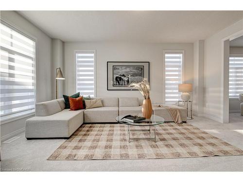 90 Spicer Street, Fergus, ON - Indoor Photo Showing Living Room