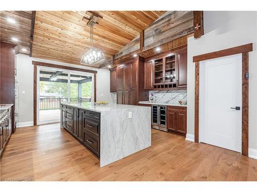 20 Tasker Street, St. Catharines, ON - Indoor Photo Showing Kitchen