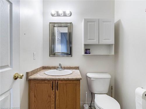 17 Sorrento Street, Kitchener, ON - Indoor Photo Showing Bathroom