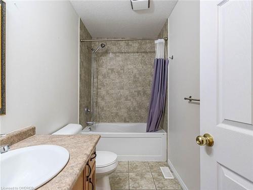 17 Sorrento Street, Kitchener, ON - Indoor Photo Showing Bathroom