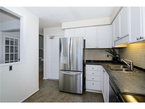 6-79 Braeheid Avenue Avenue, Waterdown, ON - Indoor Photo Showing Kitchen With Stainless Steel Kitchen With Double Sink