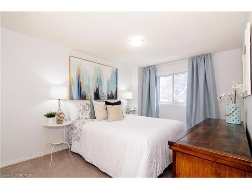 6-79 Braeheid Avenue Avenue, Waterdown, ON - Indoor Photo Showing Bedroom