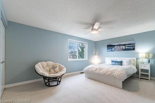 554 Dansbury Drive, Waterloo, ON - Indoor Photo Showing Bedroom