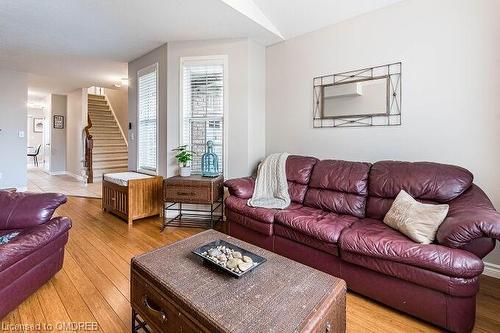 554 Dansbury Drive, Waterloo, ON - Indoor Photo Showing Living Room