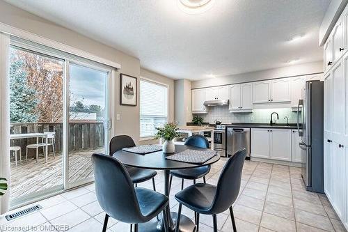 554 Dansbury Drive, Waterloo, ON - Indoor Photo Showing Dining Room