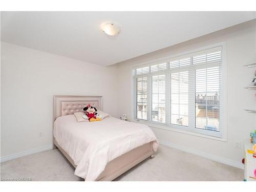 3094 Blackfriar Common, Oakville, ON - Indoor Photo Showing Bedroom