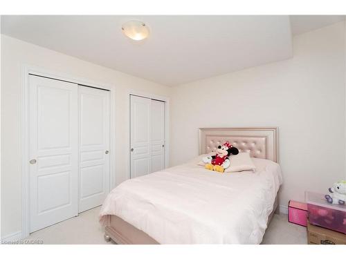 3094 Blackfriar Common, Oakville, ON - Indoor Photo Showing Bedroom