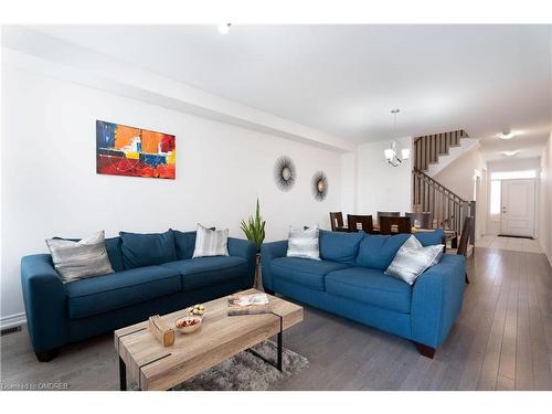 3094 Blackfriar Common, Oakville, ON - Indoor Photo Showing Living Room