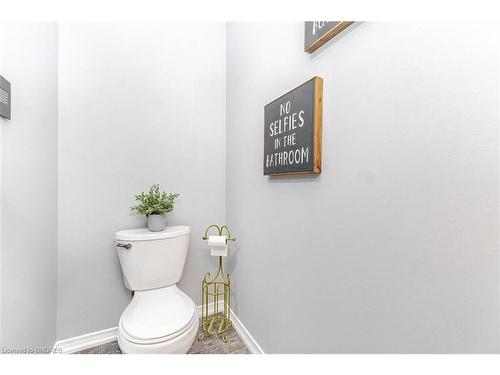 8788 Dogwood Crescent, Niagara Falls, ON - Indoor Photo Showing Bathroom