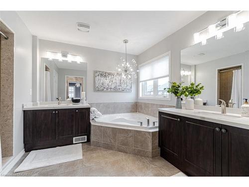 8788 Dogwood Crescent, Niagara Falls, ON - Indoor Photo Showing Bathroom