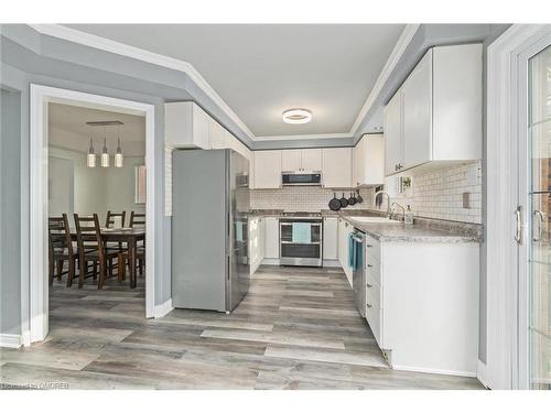 78 Lauchlin Crescent, Georgetown, ON - Indoor Photo Showing Kitchen