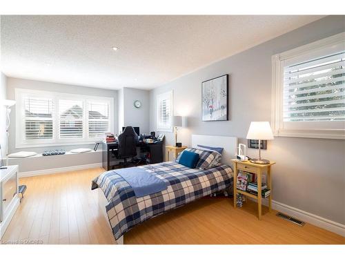 1645 Clark Boulevard, Milton, ON - Indoor Photo Showing Bedroom