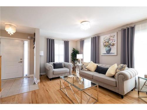 1645 Clark Boulevard, Milton, ON - Indoor Photo Showing Living Room