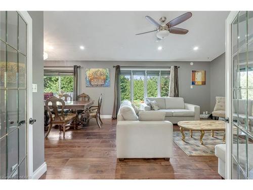 19 Mcconachie Crescent, Caledon, ON - Indoor Photo Showing Living Room