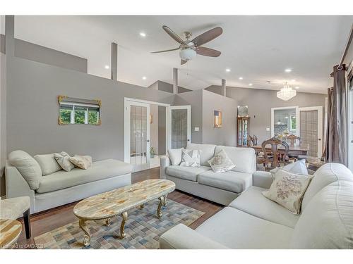 19 Mcconachie Crescent, Caledon, ON - Indoor Photo Showing Living Room