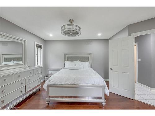 19 Mcconachie Crescent, Caledon, ON - Indoor Photo Showing Bedroom