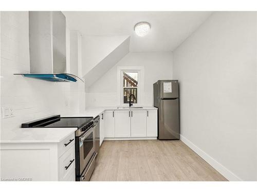 1-14 Kennedy Avenue, Kitchener, ON - Indoor Photo Showing Kitchen