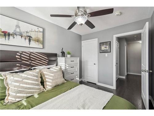 14 Savage Drive, Waterdown, ON - Indoor Photo Showing Bedroom