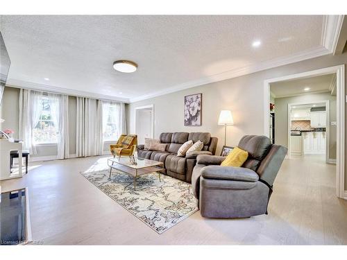 1275 Donlea Crescent, Oakville, ON - Indoor Photo Showing Living Room