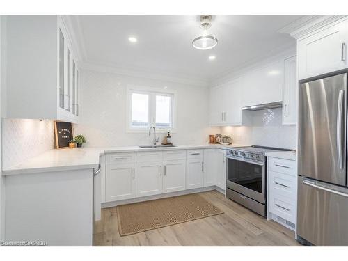 Upper-1 Edward Street, Hamilton, ON - Indoor Photo Showing Kitchen With Stainless Steel Kitchen With Upgraded Kitchen