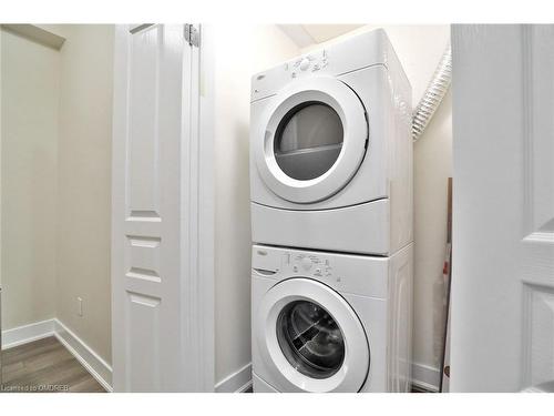 103-128 Garden Drive, Oakville, ON - Indoor Photo Showing Laundry Room