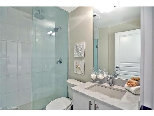 103-128 Garden Drive, Oakville, ON - Indoor Photo Showing Bathroom