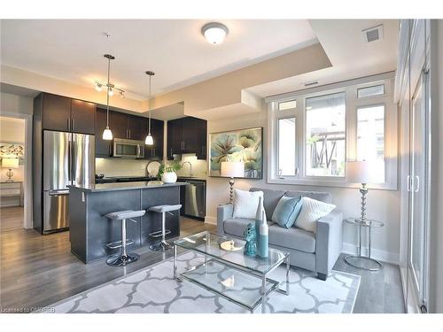 103-128 Garden Drive, Oakville, ON - Indoor Photo Showing Kitchen With Upgraded Kitchen