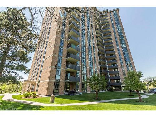 1809-5250 Lakeshore Road, Burlington, ON - Outdoor With Balcony With Facade