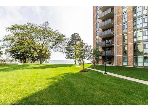 1809-5250 Lakeshore Road, Burlington, ON - Outdoor With Balcony