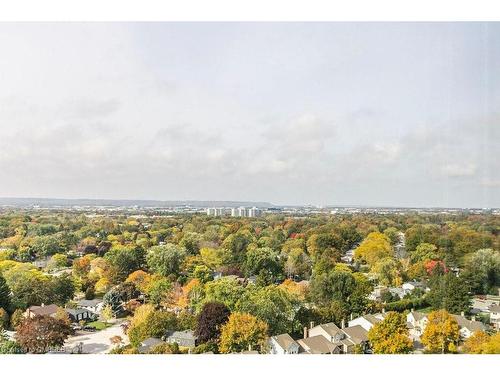 1809-5250 Lakeshore Road, Burlington, ON - Outdoor With View