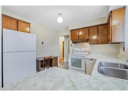 82 Terra Cotta Crescent, Brampton, ON - Indoor Photo Showing Kitchen With Double Sink