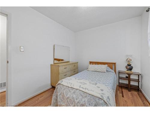 82 Terra Cotta Crescent, Brampton, ON - Indoor Photo Showing Bedroom