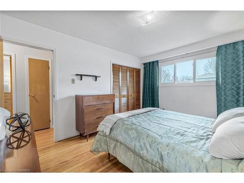 82 Terra Cotta Crescent, Brampton, ON - Indoor Photo Showing Bedroom