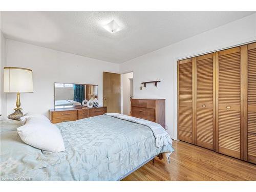 82 Terra Cotta Crescent, Brampton, ON - Indoor Photo Showing Bedroom