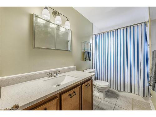 82 Terra Cotta Crescent, Brampton, ON - Indoor Photo Showing Bathroom