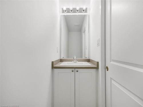 215 Monarch Avenue, Ajax, ON - Indoor Photo Showing Bathroom