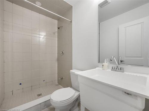 215 Monarch Avenue, Ajax, ON - Indoor Photo Showing Bathroom