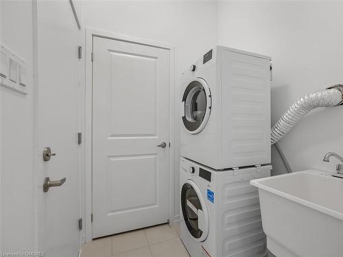 215 Monarch Avenue, Ajax, ON - Indoor Photo Showing Laundry Room