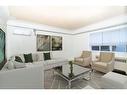 2-145 Victoria Avenue S, Hamilton, ON  - Indoor Photo Showing Living Room 