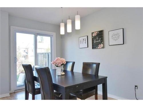 21-2940 Headon Forest Drive, Burlington, ON - Indoor Photo Showing Dining Room