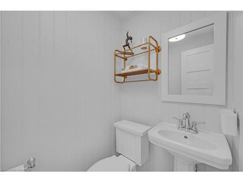 883 Forest Glen Avenue, Burlington, ON - Indoor Photo Showing Bathroom