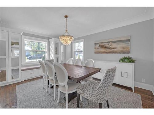 883 Forest Glen Avenue, Burlington, ON - Indoor Photo Showing Dining Room