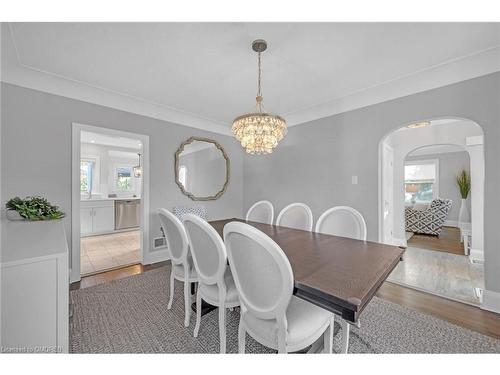 883 Forest Glen Avenue, Burlington, ON - Indoor Photo Showing Dining Room