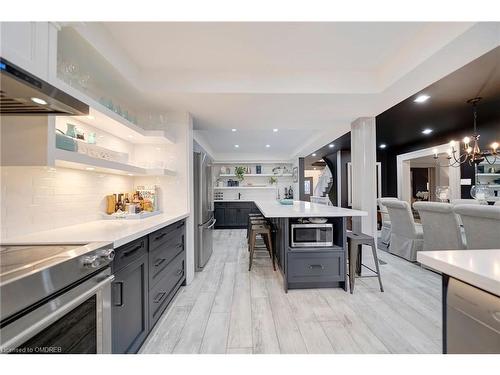 151 Torrance Woods, Brampton, ON - Indoor Photo Showing Kitchen With Upgraded Kitchen