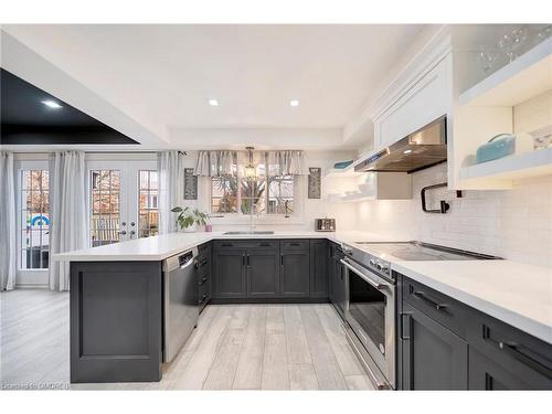 151 Torrance Woods, Brampton, ON - Indoor Photo Showing Kitchen