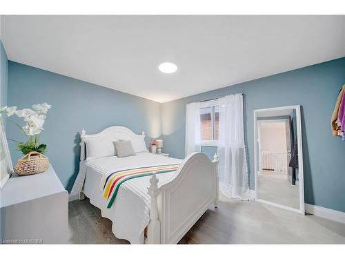 151 Torrance Woods, Brampton, ON - Indoor Photo Showing Bedroom