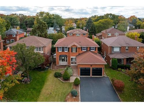 164 Warner Drive, Oakville, ON - Outdoor With Facade