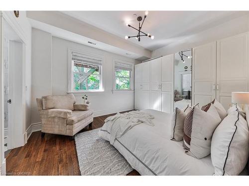 5-32 Gothic Avenue, Toronto, ON - Indoor Photo Showing Bedroom