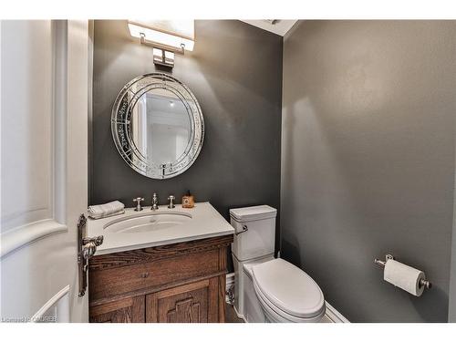 5-32 Gothic Avenue, Toronto, ON - Indoor Photo Showing Bathroom